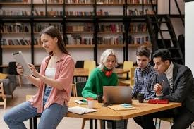 Student Social Media Success: Building Your Academic Online Presence for Future Success